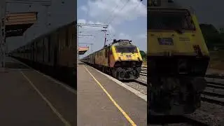 12992 Jaipur Udaipur City Intercity Express With Tejas Wap5 Locomotive#shorts #railway