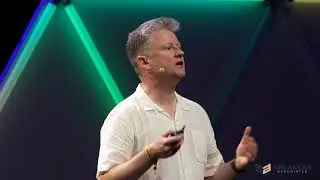 Tom Roach Speaking at the Brno Marketing Festival