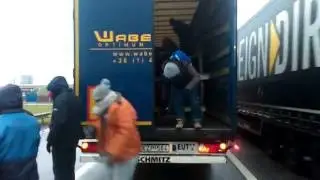Migrants Calais port