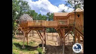 Nuit insolite en cabane perch&eacute;e, au dessus des ours noirs et loups arctiques au Safari de Peaugres