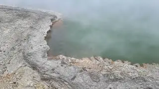 The champagne pools in new zealand