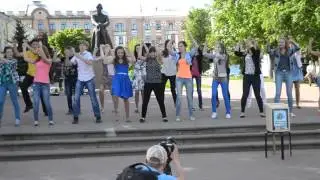 Танец «Нано-техно» от Лазурного на ул.Б.Покровской 19.05.2013