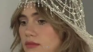 Suki Waterhouse - Legendary (Official Lyric Video)