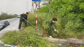 We were cleanup overgrown the sidewalk of weeds when suddenly the storm hit | Clean Mowing 28