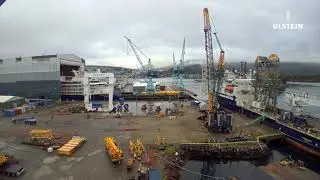 Lifting a 200 tonnes tower with the Demag CC2800-1 crane