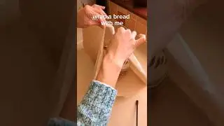Wrap a #bread with recyclable greaseproof paper. No string or tape! Paper is 45x70cm #eco #howto
