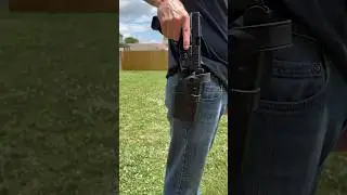 Safariland ALS is it best duty holster on the market 🤷🏼&zwj;♀️ Glock 45 with tlr7 #safariland #glock