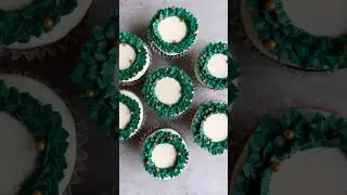 Easy Christmas cupcakes. #cake #shortfeed #cakevideos #cakedecorating #christmas