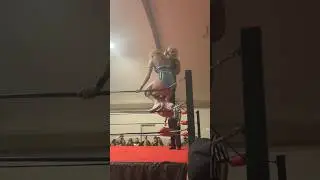 Heather Reckless with that finish