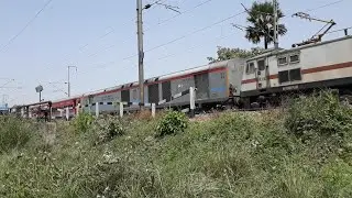 04040 New Delhi - Barauni SF Express || Holi Festival Special Train - 02