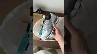 Одни из самых удобных кроссовок - Asics GEL-NYC #poizon #sneakers #asics #bekicks