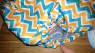 Buttons Cloth Diaper Review and GIVEAWAY (USA only please)