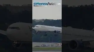 Boeing 767-432(ER) Engine Close-Up Landing at World&rsquo;s Busiest Airport | Plane Spotting