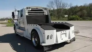 2008 4400 International Hauler Truck