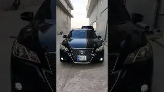 Toyota Crown Athlete Hybrid 2014. Quick Overview