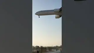 Saudia Boeing 777-300(ER) Landing At Jinnah International Airport. #boeing #boeing777 #shorts