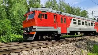 Электропоезд ЭД2Т-0039 с приветливой бригадой