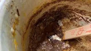 How to Clean A Burnt Cooking Pot Without Leaving A Scratch