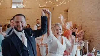 Jenna & Tom&rsquo;s Candid Cotswolds Wedding at Kingscote Barn | Relaxed, Natural & Full of Laughs
