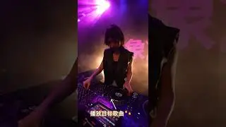 3decks playing popsong to techno #dj #djtransition #techno #djtutorial