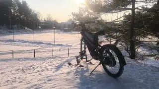 Танк или электровелосипед на лыжах!