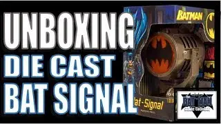 Unboxing:  Batman Die Cast Metal Bat Signal By Running Press