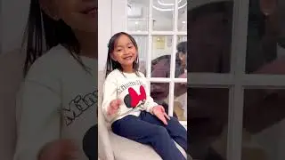 OMG! She fainted 🤣👧🏻❤️😱