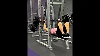 Gym Chest Workout Barbell Bench Press 215lbs 5x5