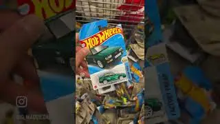 🏔️&spades;️💚&spades;️🏔️Hunting in Australia right now #hotwheels #jdm #audi #skyline