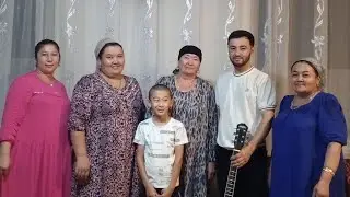 Angor tumani Guliston mahallasida yashovchi Xoliq rayis bobo ayoli Tamara buvimizdi Tabrikladik