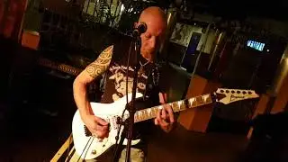 Vita Nova - California Uber Alles @ Young Ones - de Pas 2017