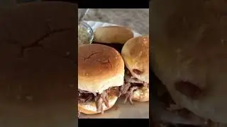 BBQ SLIDERS & Coleslaw 😋 #food #bbqsandwich #sliders #coleslawsandwich