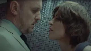 She seduced him... in the bathroom | Diagnoza