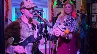 Sadie & Fred, Wonderwall, at Thirsty Beaver Dec 19th 2025
