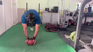 Cardio endurance with medicine ball