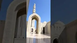Magnificent Sultan Qaboos Mosque in Muscat, Oman 🇴🇲 #oman #muscat #sultanqaboos