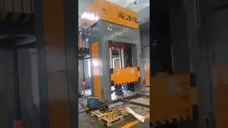 630T SMC compression molding press machine，sheet molding compound