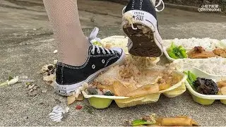 70期Canvas shoes crush food lunch box