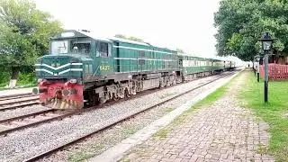 Train adventure arrival and departure movement | Oddly satisfy
