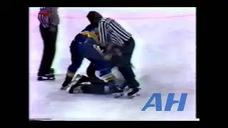 NHL Nov. 5, 1981 Chris Nilan,MTL v Perry Turnbull,STL Montreal Canadiens St. Louis Blues