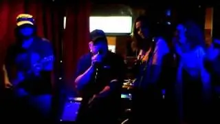 robin hawkins performing bo diddly with Dobro guests