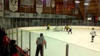 Derek Heuges #31/wearing #33 Breakaway Save