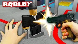 REALISTIC ROBLOX - ROBBING A BANK!