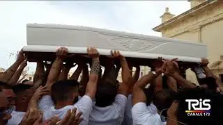 Avola, bagno di folla per i funerali di Andrea Pace
