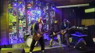Cold Night Breeze Live @ redemption show vol 3 #punk #gigs #punkrock #bandung #wildrobber 