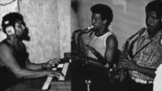 St. Vincent&rsquo;s Supersound Latinaires Orchestra - Roasted or Fried (1972)