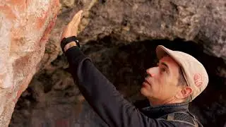 LAS PINTURAS RUPESTRES DEL ALERO CHARCAMATA EN EL PARQUE PATAGONIA ARGENTINA