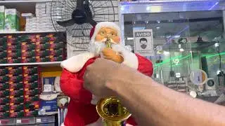 Papai Noel com saxofone musical!