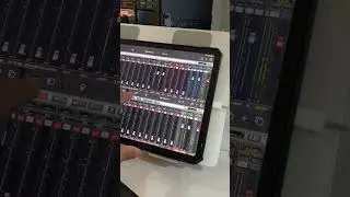 SOUNDCRAFT UI24R smooth integration with iOS 26 in multiple safari windows
