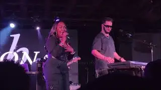 Jon B & Background Singer Performs &ldquo;Overjoyed&rdquo; LIVE in Cincinnati 5/23/2025